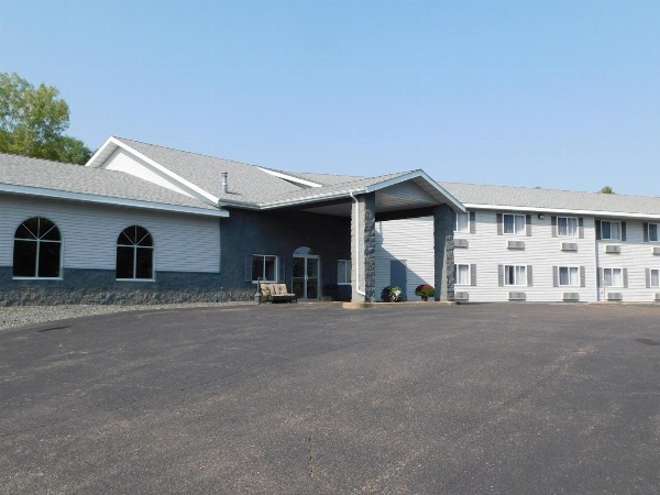 Northwoods Best Inn - Chetek image 4